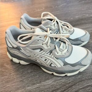 ASICS gel nyc grey